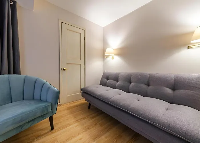 Newton Apartment